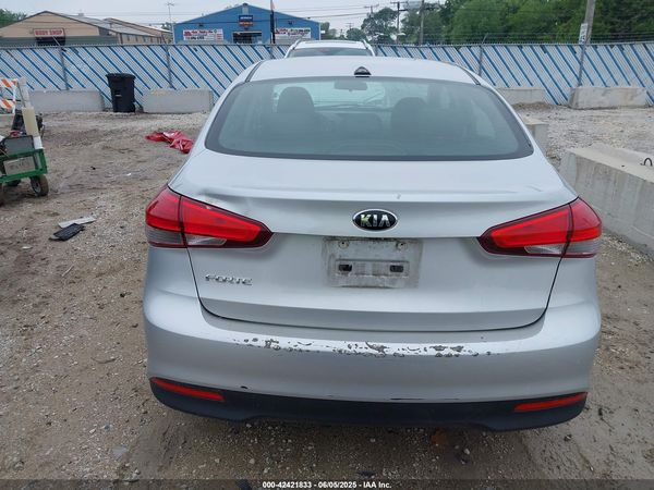 2017 KIA FORTE LX