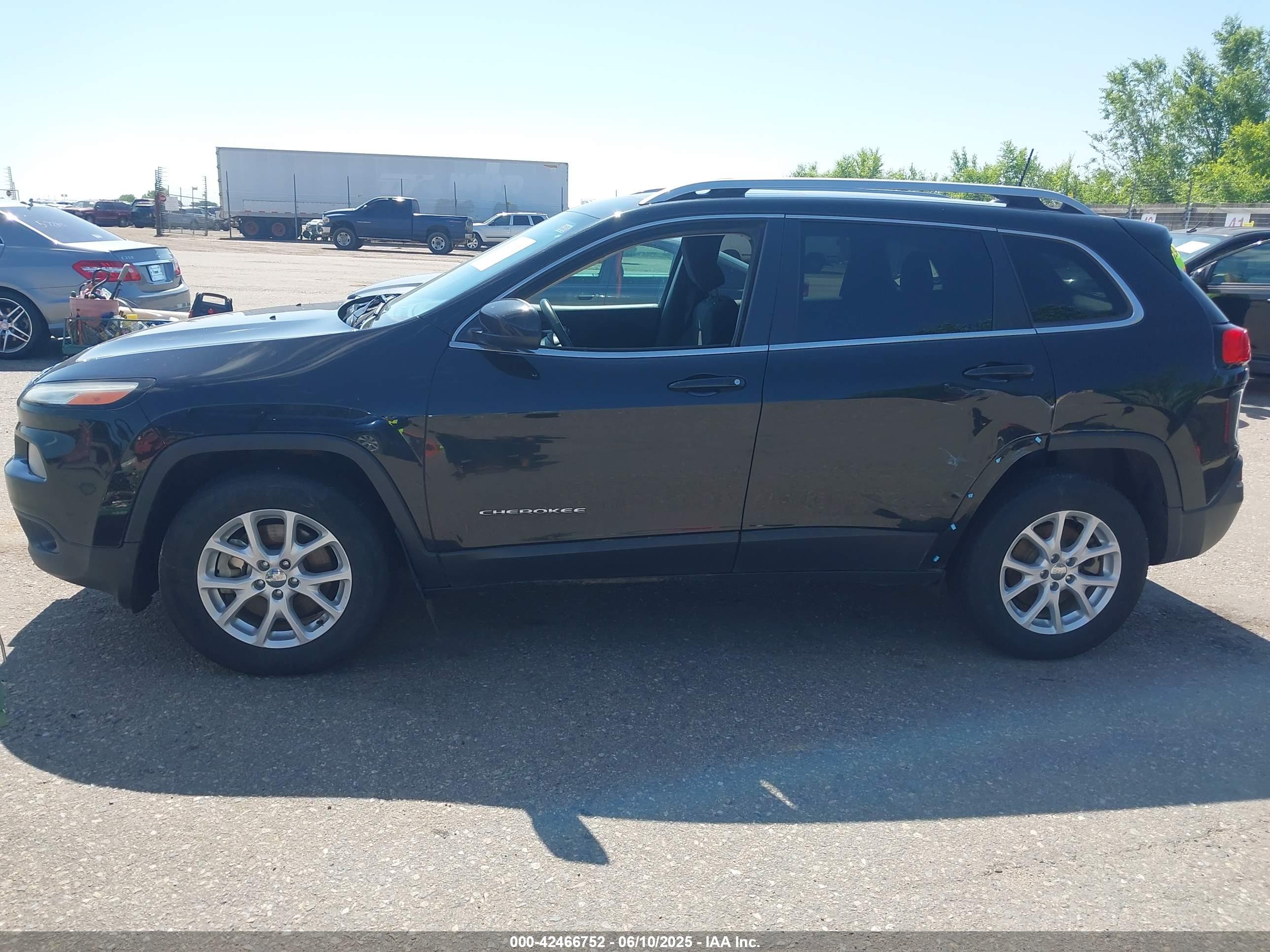 2016 JEEP CHEROKEE LATITUDE