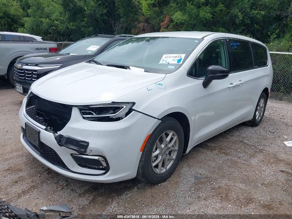 2024 CHRYSLER PACIFICA TOURING L — I2