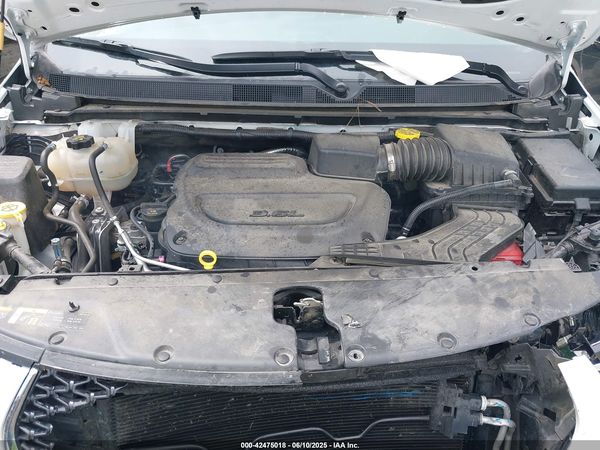 2024 CHRYSLER PACIFICA TOURING L — I10