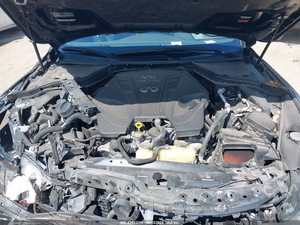 2021 INFINITI Q60 LUXE