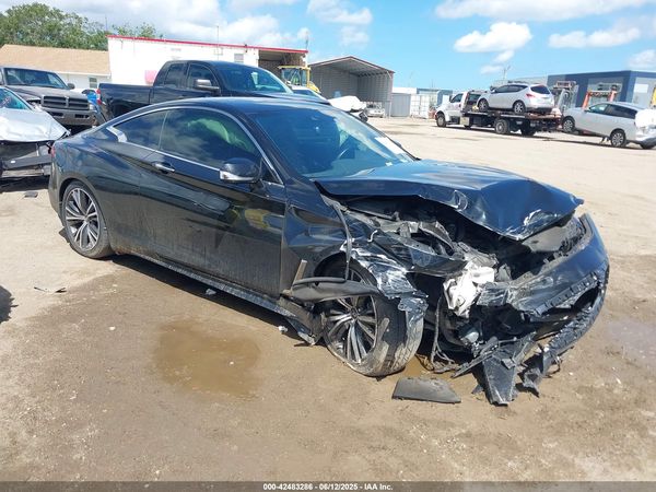 2021 INFINITI Q60 LUXE