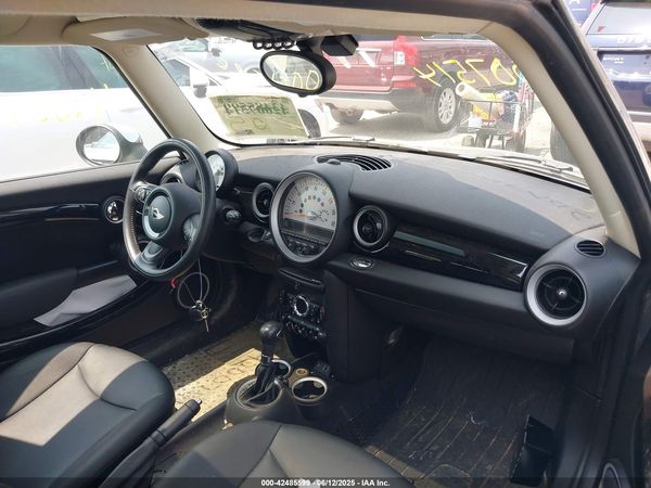 2014 MINI CLUBMAN COOPER