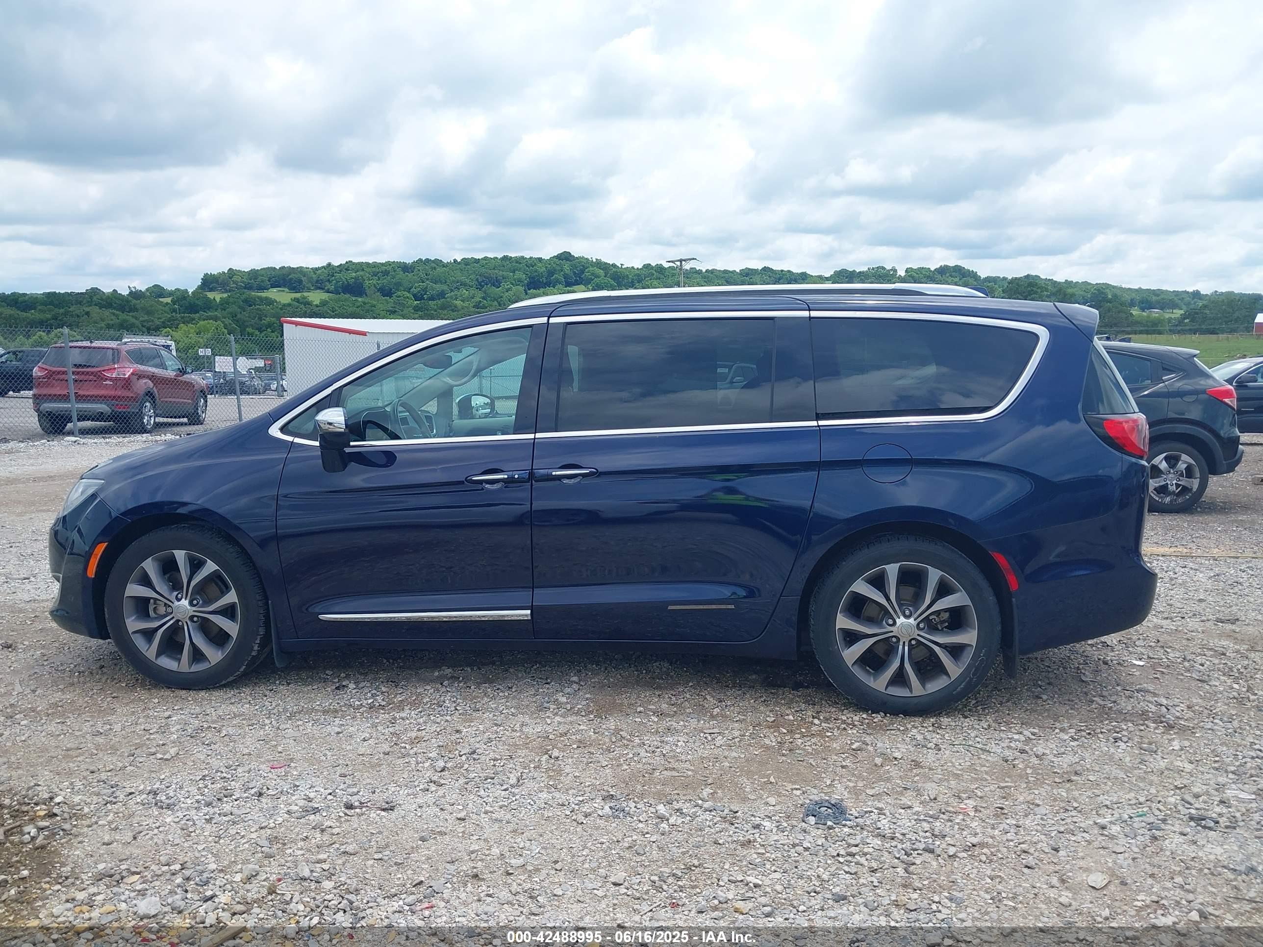 2018 CHRYSLER PACIFICA LIMITED