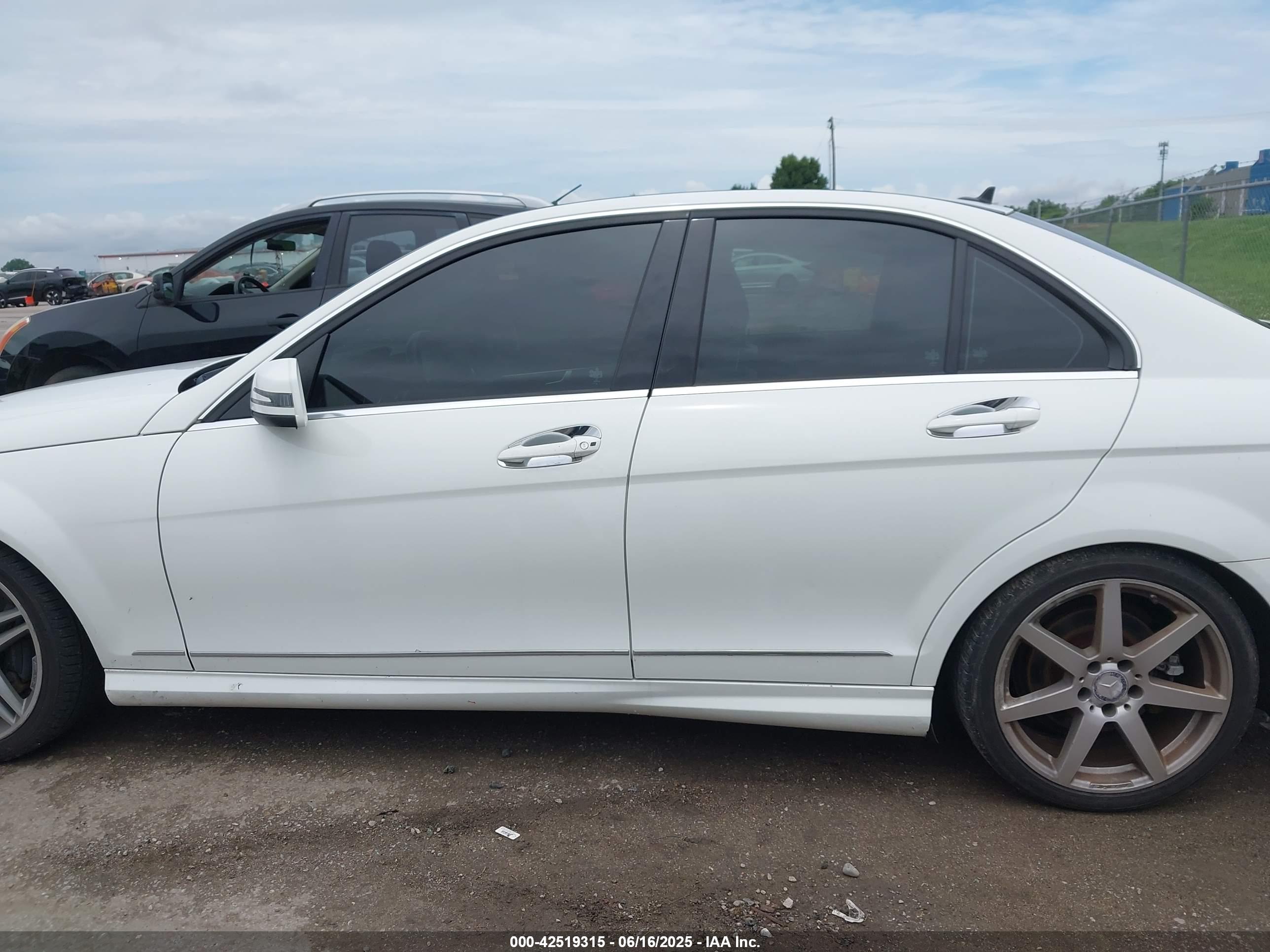 2014 MERCEDES-BENZ C 300