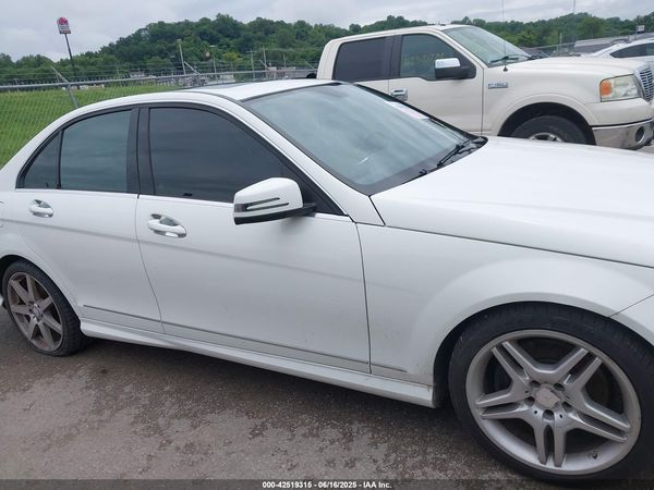 2014 MERCEDES-BENZ C 300