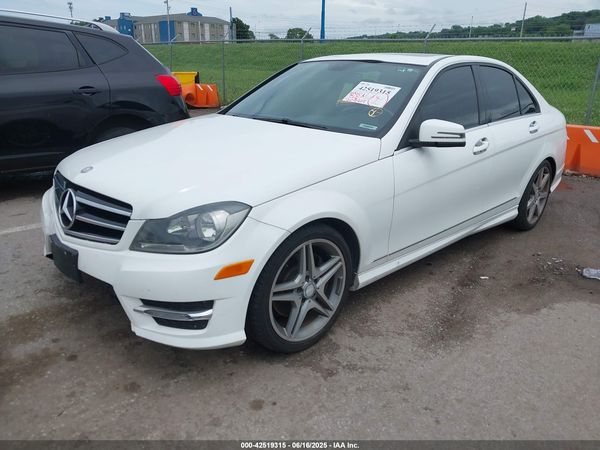 2014 MERCEDES-BENZ C 300