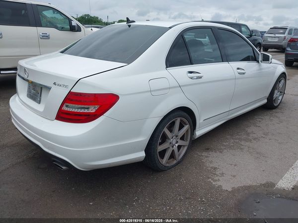 2014 MERCEDES-BENZ C 300