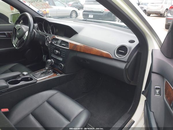 2014 MERCEDES-BENZ C 300