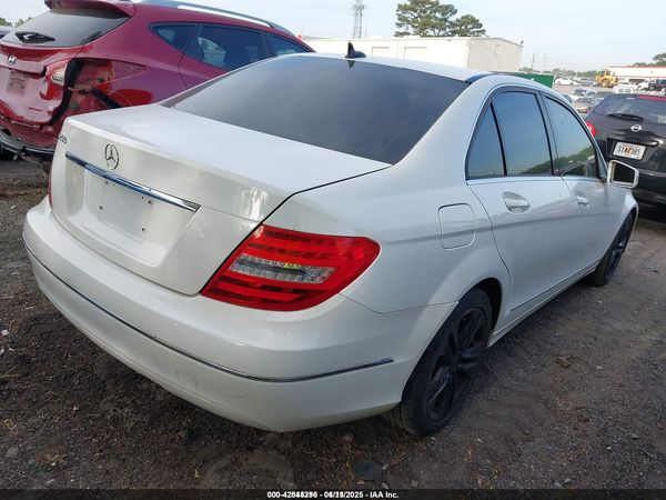 2013 MERCEDES-BENZ C 250 LUXURY/SPORT