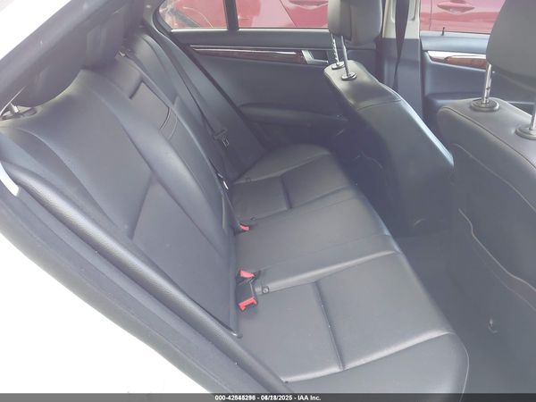 2013 MERCEDES-BENZ C 250 LUXURY/SPORT