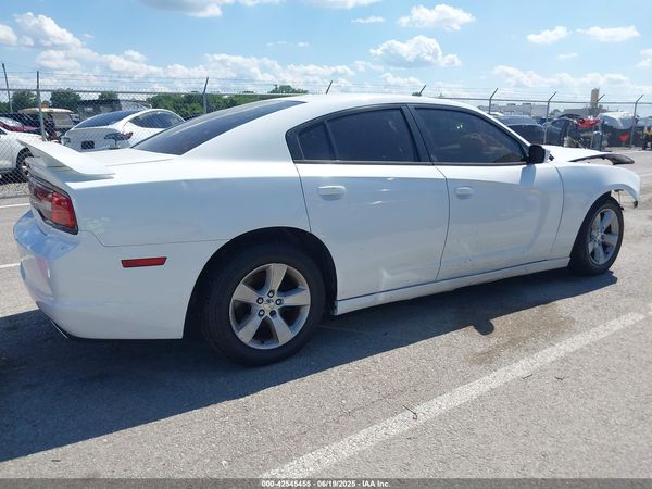 2014 DODGE CHARGER SE