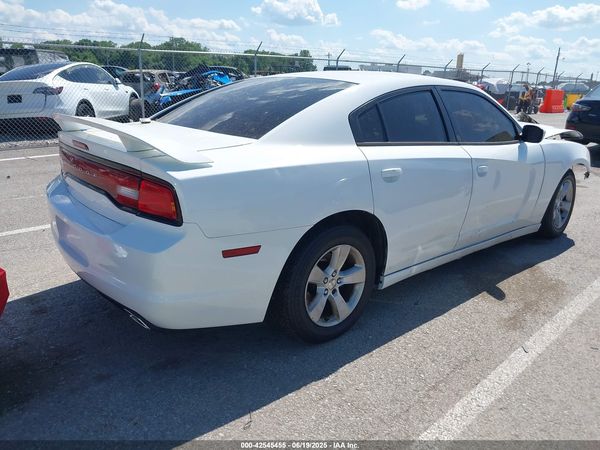 2014 DODGE CHARGER SE