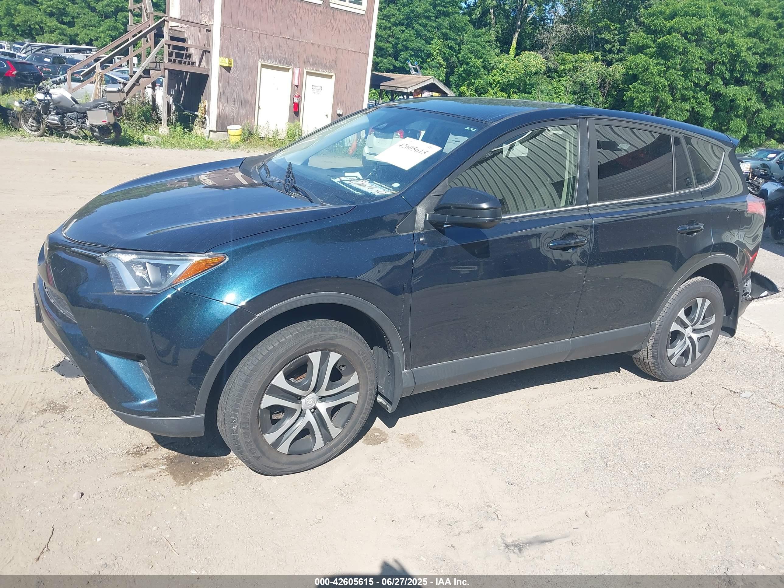 2018 TOYOTA RAV4 LE