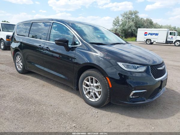 2024 CHRYSLER PACIFICA TOURING L — I1