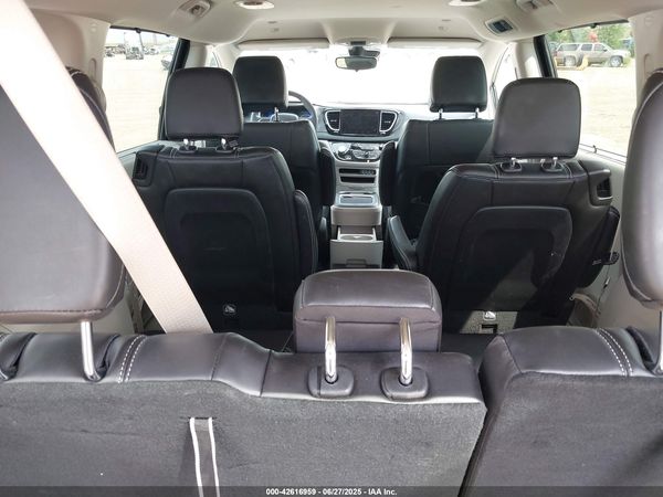 2024 CHRYSLER PACIFICA TOURING L — I156