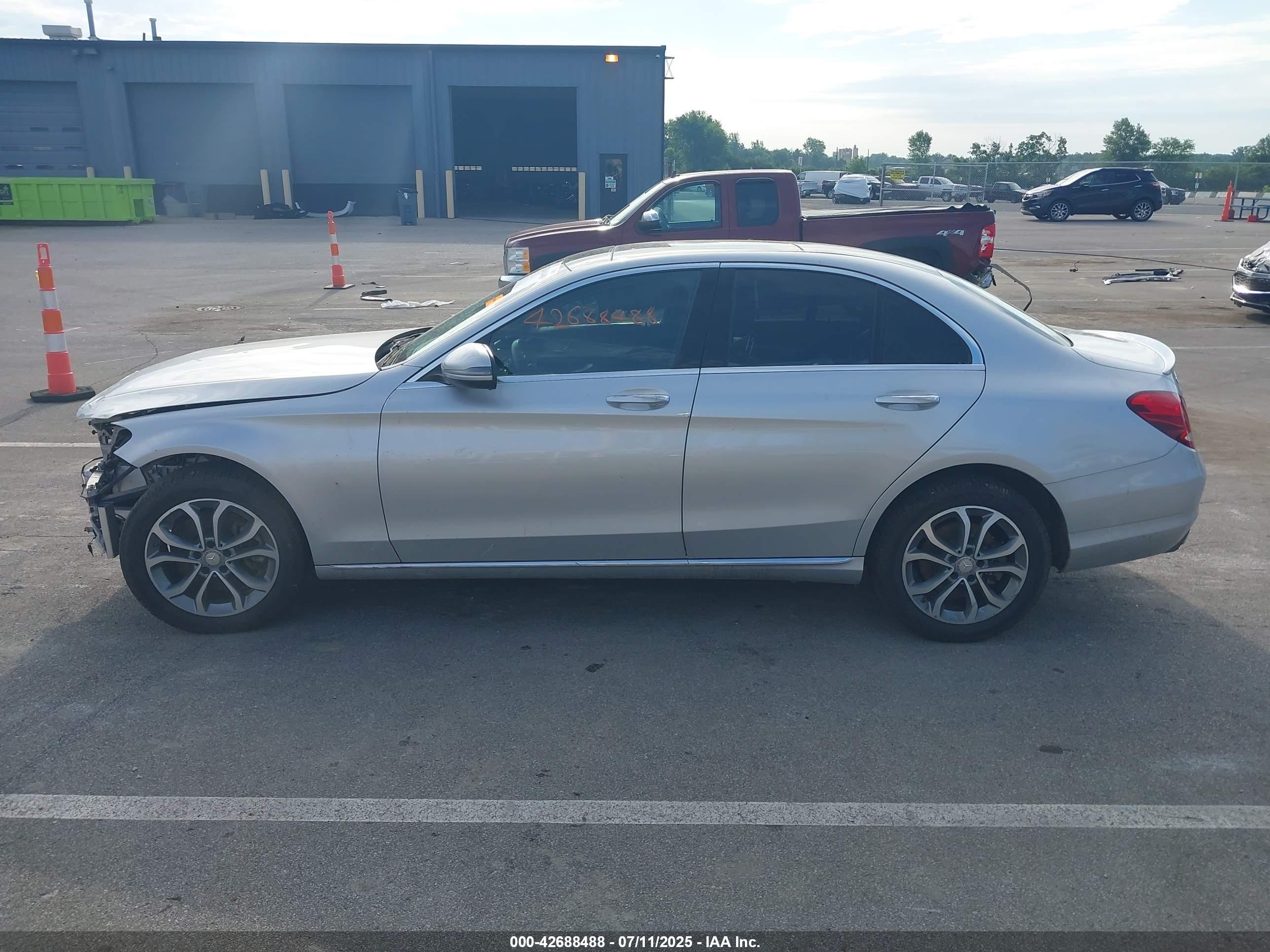 2016 MERCEDES-BENZ C 300 C300-4M