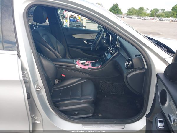 2016 MERCEDES-BENZ C 300 C300-4M