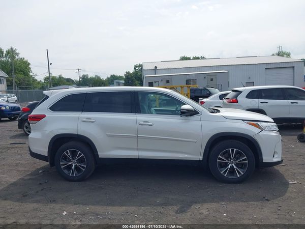 2019 TOYOTA HIGHLANDER LE PLUS