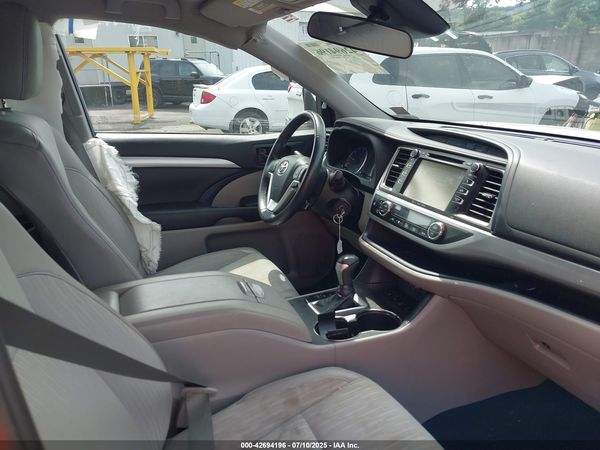 2019 TOYOTA HIGHLANDER LE PLUS