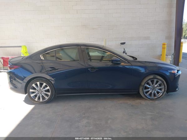 2022 MAZDA MAZDA3 PREFERRED