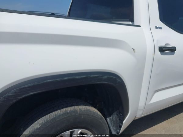 2023 TOYOTA TUNDRA SR5