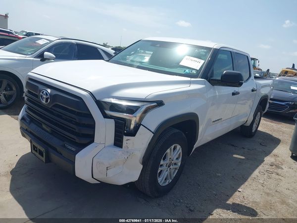 2023 TOYOTA TUNDRA SR5