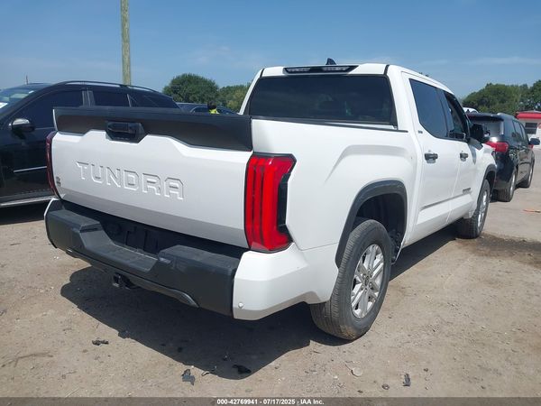 2023 TOYOTA TUNDRA SR5