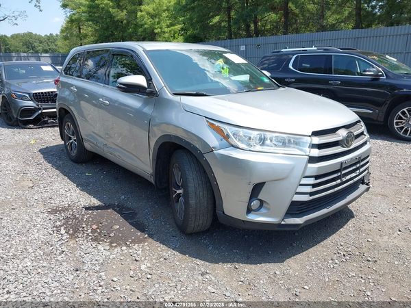 2018 TOYOTA HIGHLANDER LE PLUS