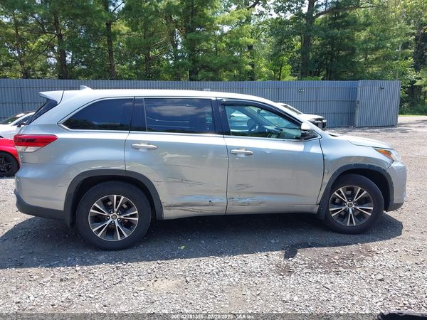 2018 TOYOTA HIGHLANDER LE PLUS