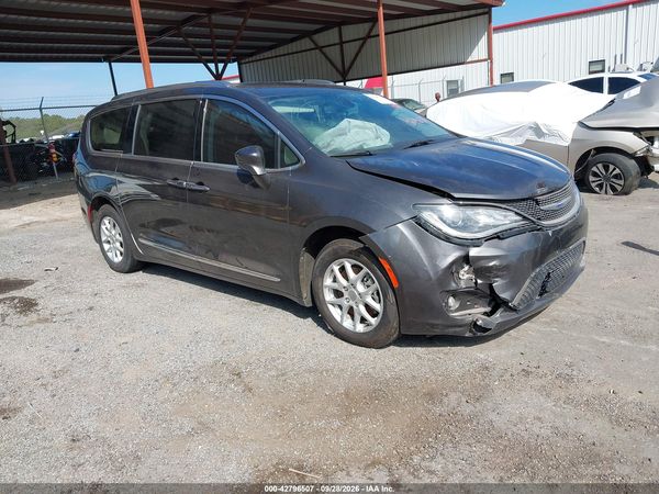 2020 CHRYSLER PACIFICA TOURING L — I1