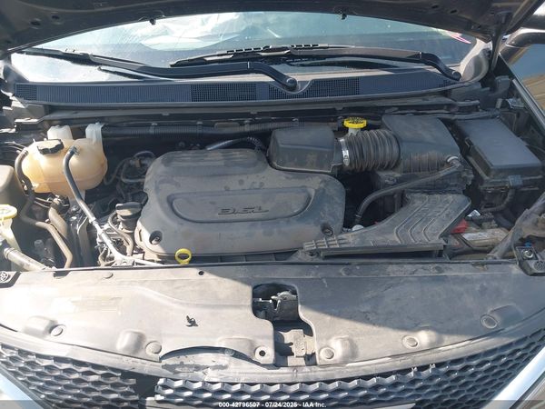 2020 CHRYSLER PACIFICA TOURING L — I10