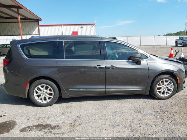 2020 CHRYSLER PACIFICA TOURING L — I116