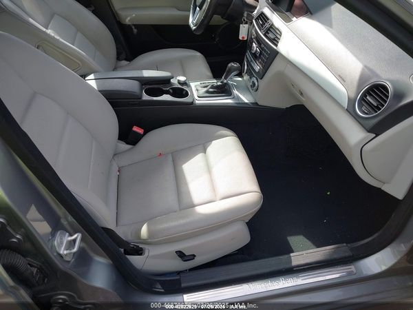 2014 MERCEDES-BENZ C 250 LUXURY/SPORT