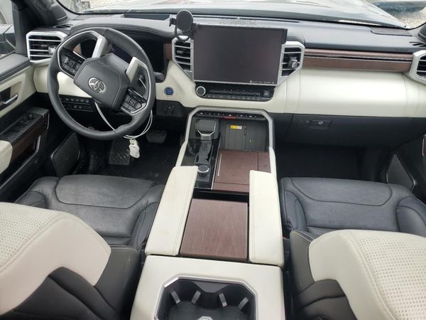 2023 TOYOTA TUNDRA