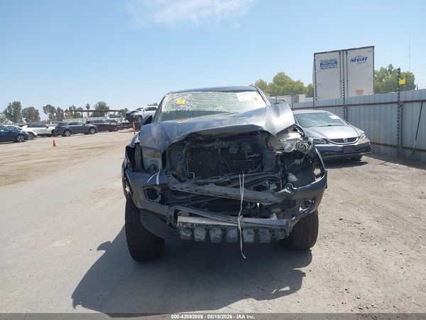 2017 TOYOTA TACOMA SR5 V6