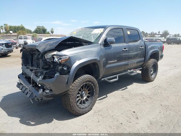 2017 TOYOTA TACOMA SR5 V6