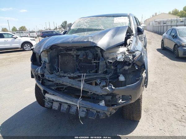 2017 TOYOTA TACOMA SR5 V6