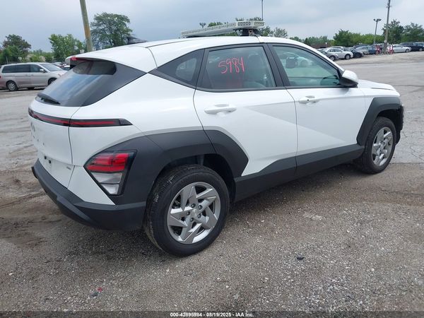 2025 HYUNDAI KONA SE