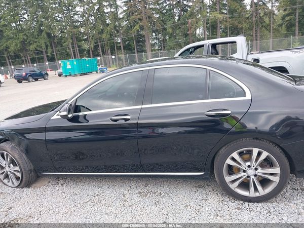 2015 MERCEDES-BENZ C 300