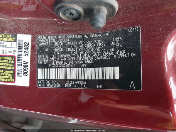 2013 TOYOTA SIENNA SE 8 PASSENGER