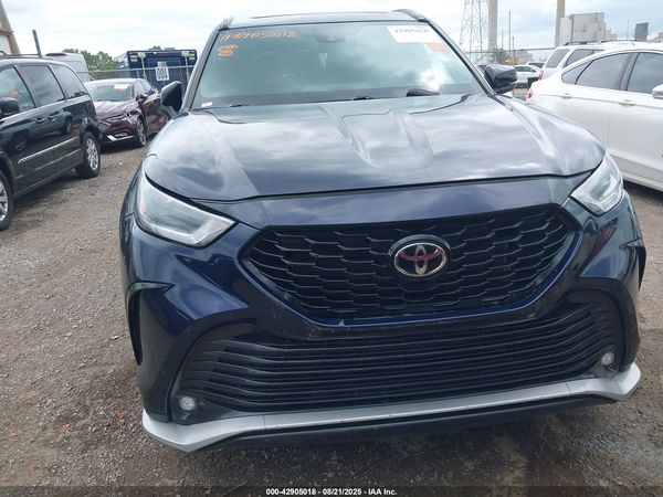 2021 TOYOTA HIGHLANDER XSE
