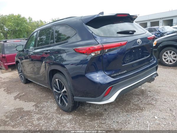 2021 TOYOTA HIGHLANDER XSE