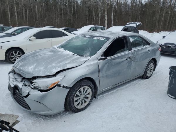 2016 TOYOTA CAMRY