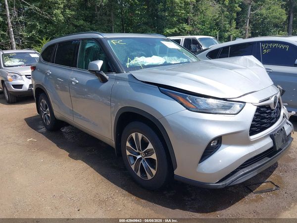 2020 TOYOTA HIGHLANDER XLE