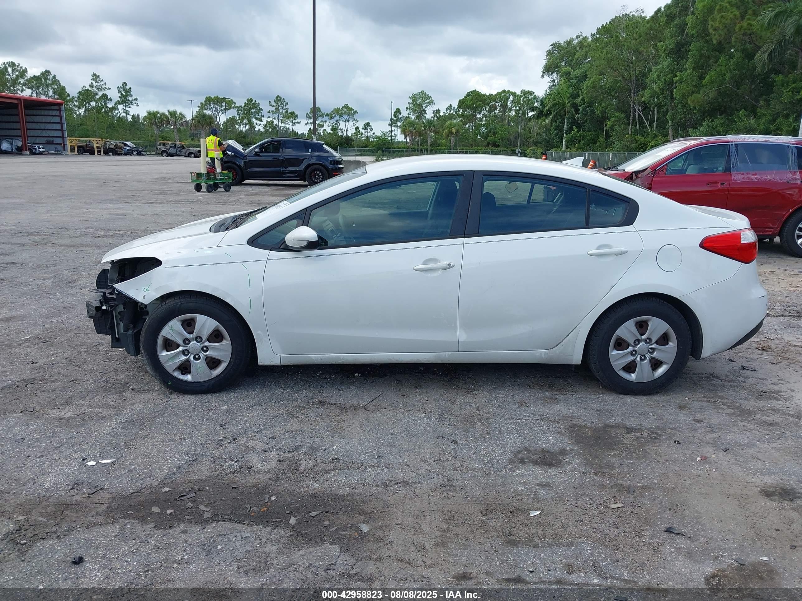 2016 KIA FORTE LX