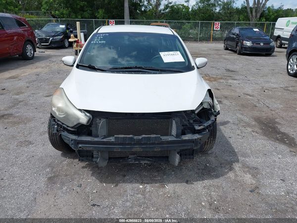 2016 KIA FORTE LX