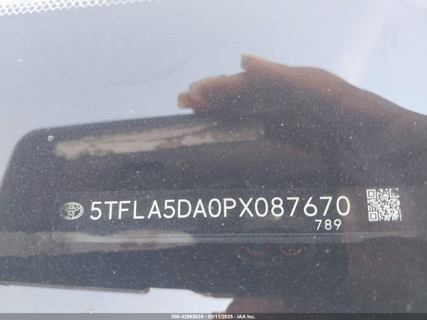 2023 TOYOTA TUNDRA SR5