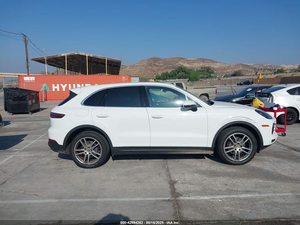 2020 PORSCHE CAYENNE