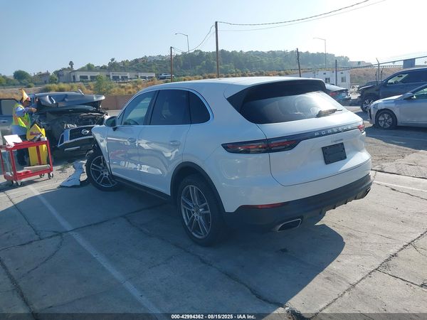 2020 PORSCHE CAYENNE